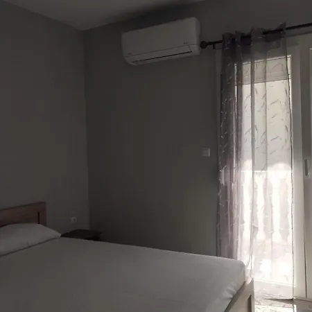 Panos *