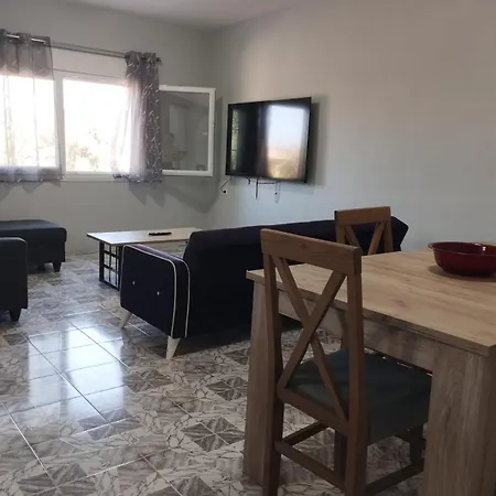 דירה Panos